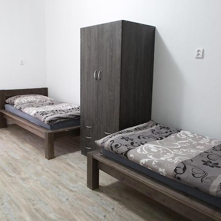 Kopacka Aparthotel Topoľčany Buitenkant foto