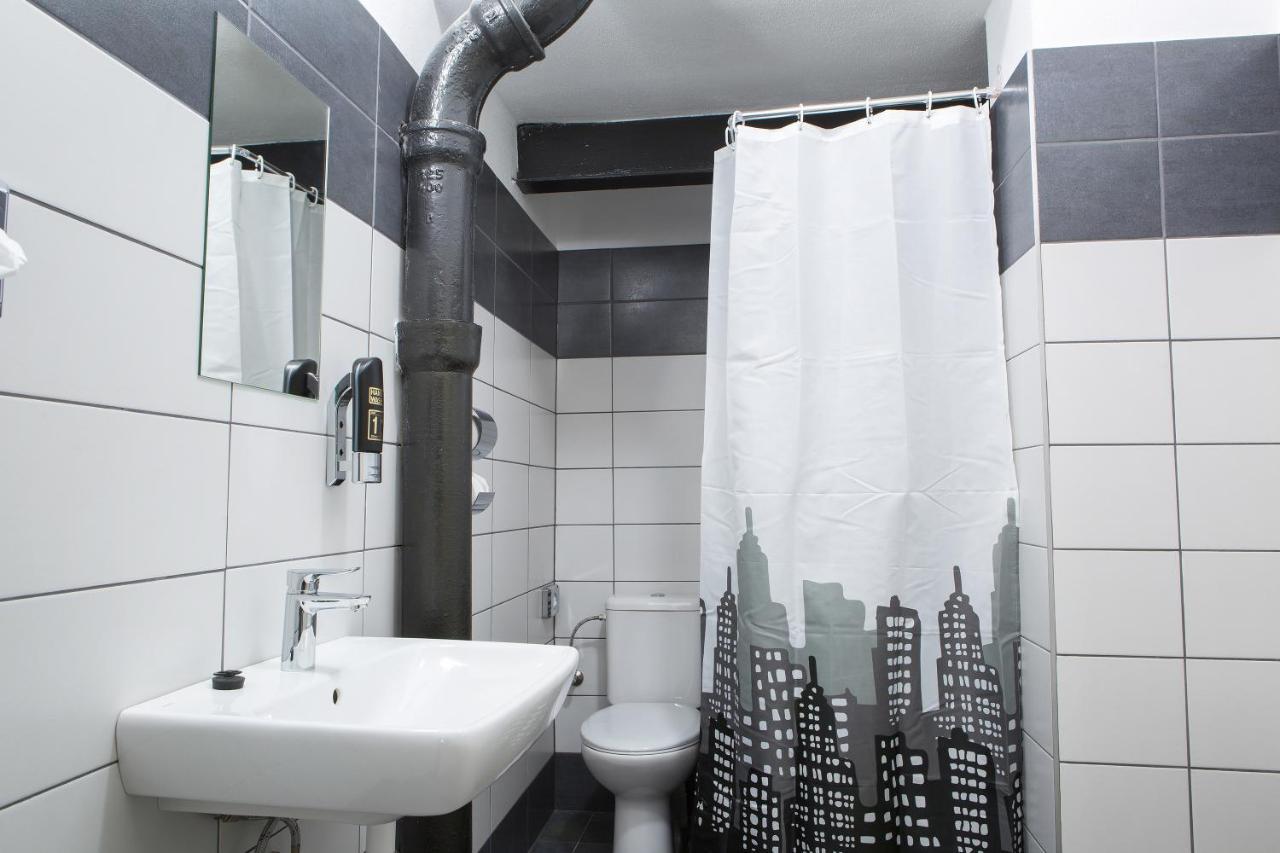 Kopacka Aparthotel Topoľčany Buitenkant foto
