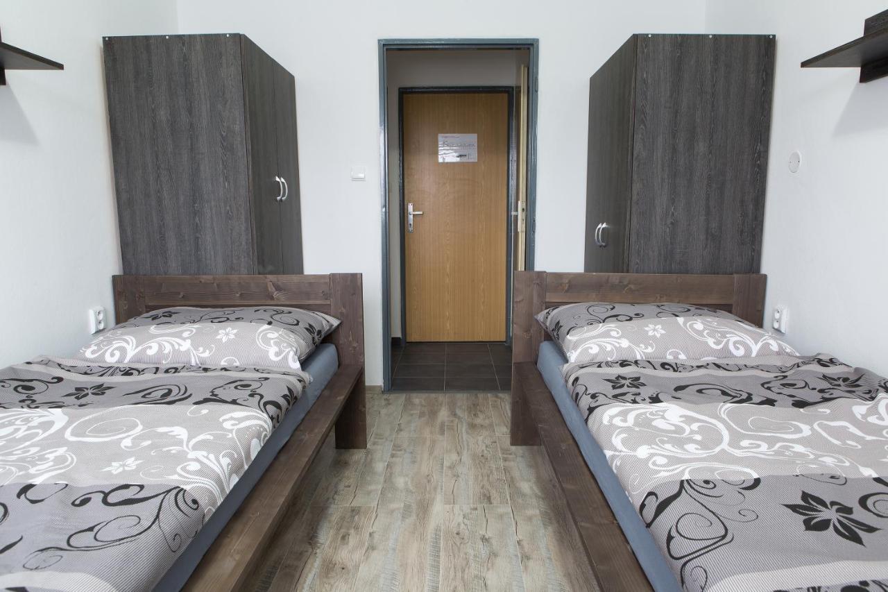Kopacka Aparthotel Topoľčany Buitenkant foto